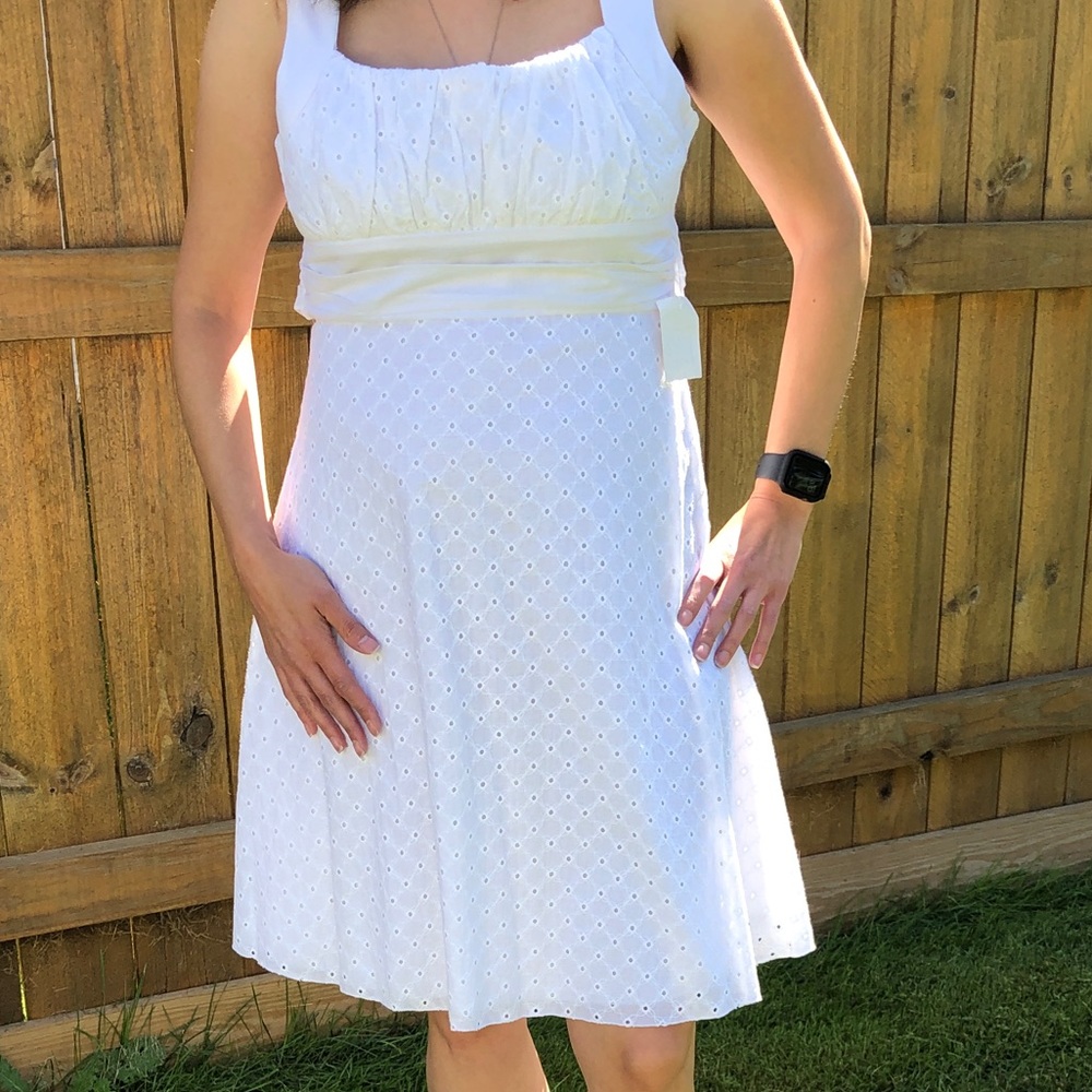 NWT White cotton eyelet dress. Sz 6